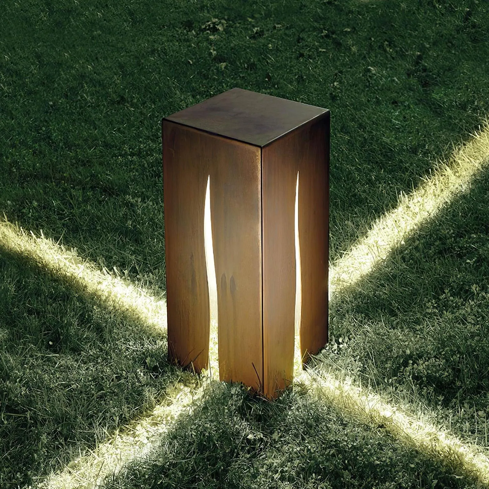 Crack Cube Outdoor Light