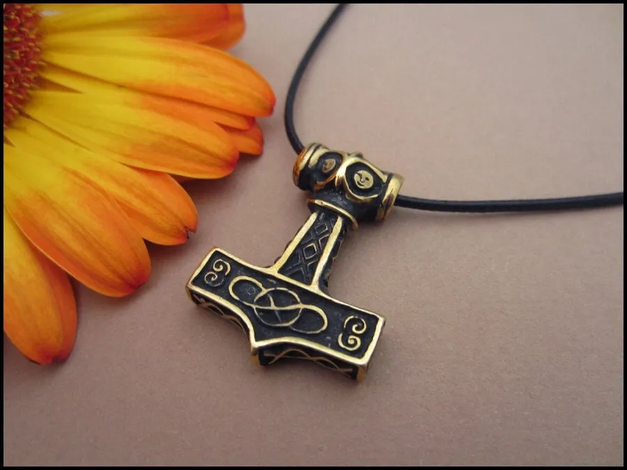 Handmade Viking Norse Thors Hammer Mjolnir Thor Pendant Necklace Jewery For Men And Women With Adjustable String