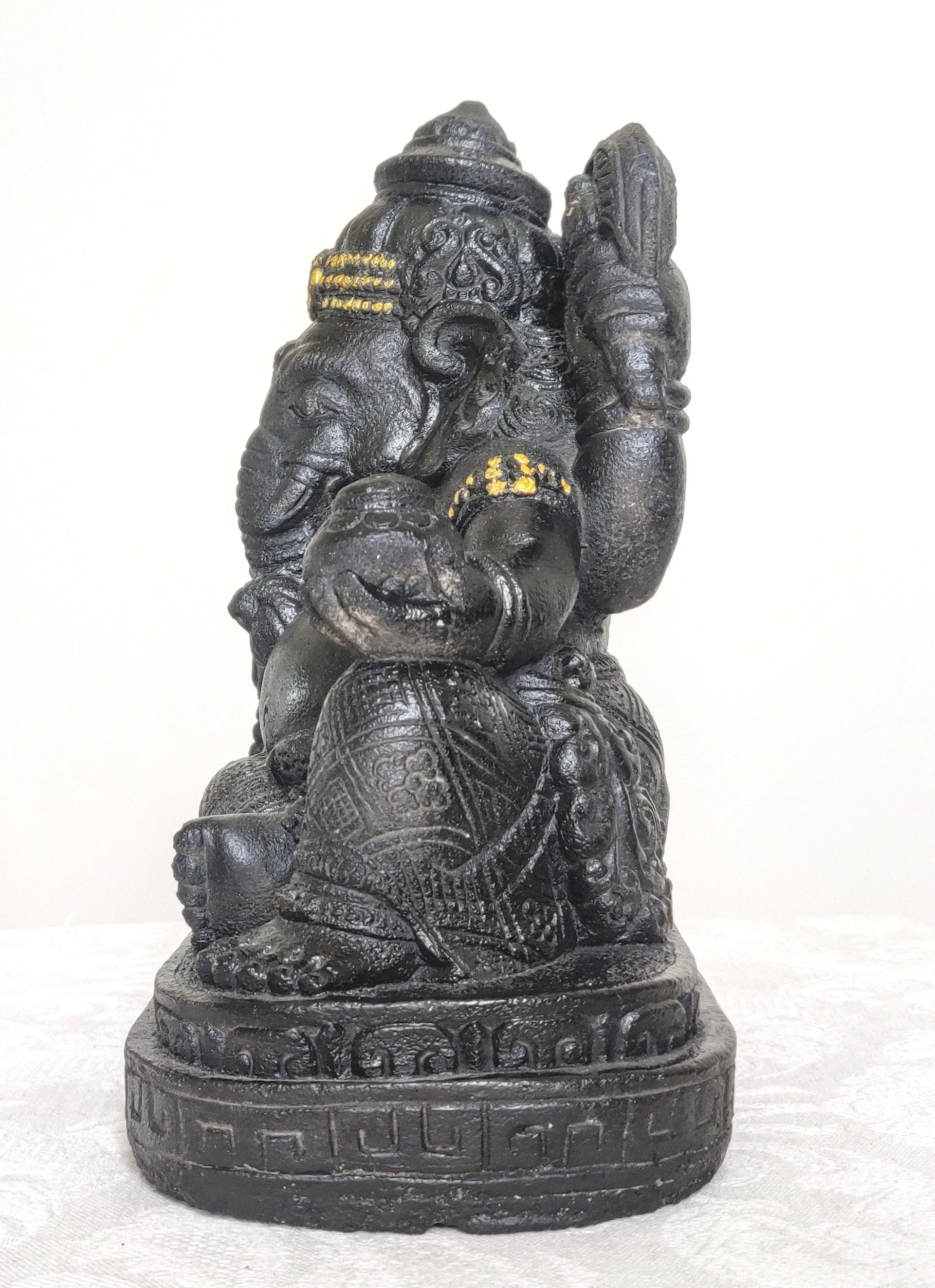 Home Decor Idol. Table / Garden statue.
An exquisite and unique stone sculpture of Lord Ganesha, Resting.