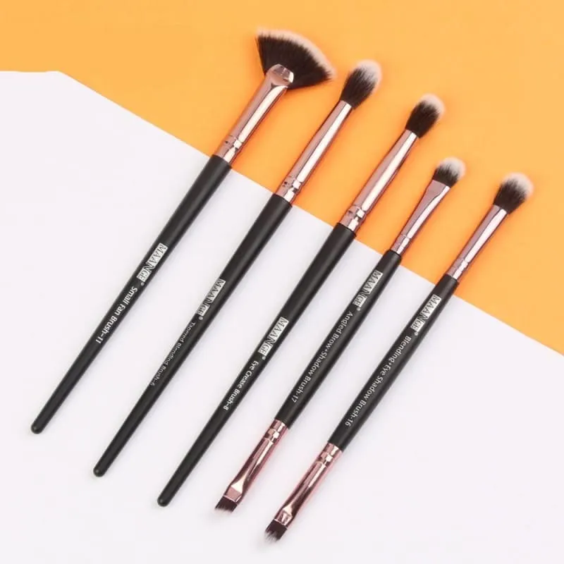 Long Makeup Brushes Set