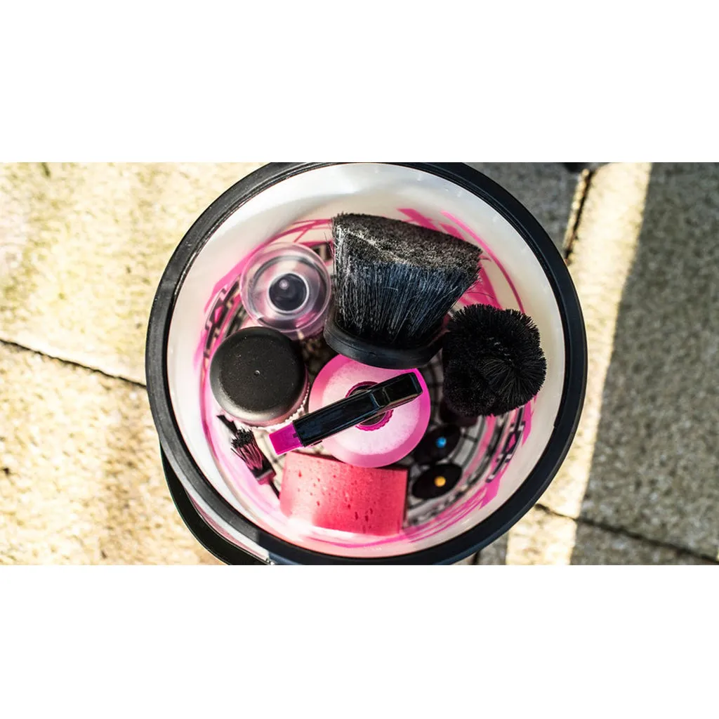 MUC-OFF BICYCLE DIRT BUCKET WITH FILTH FILTER BUNDLE