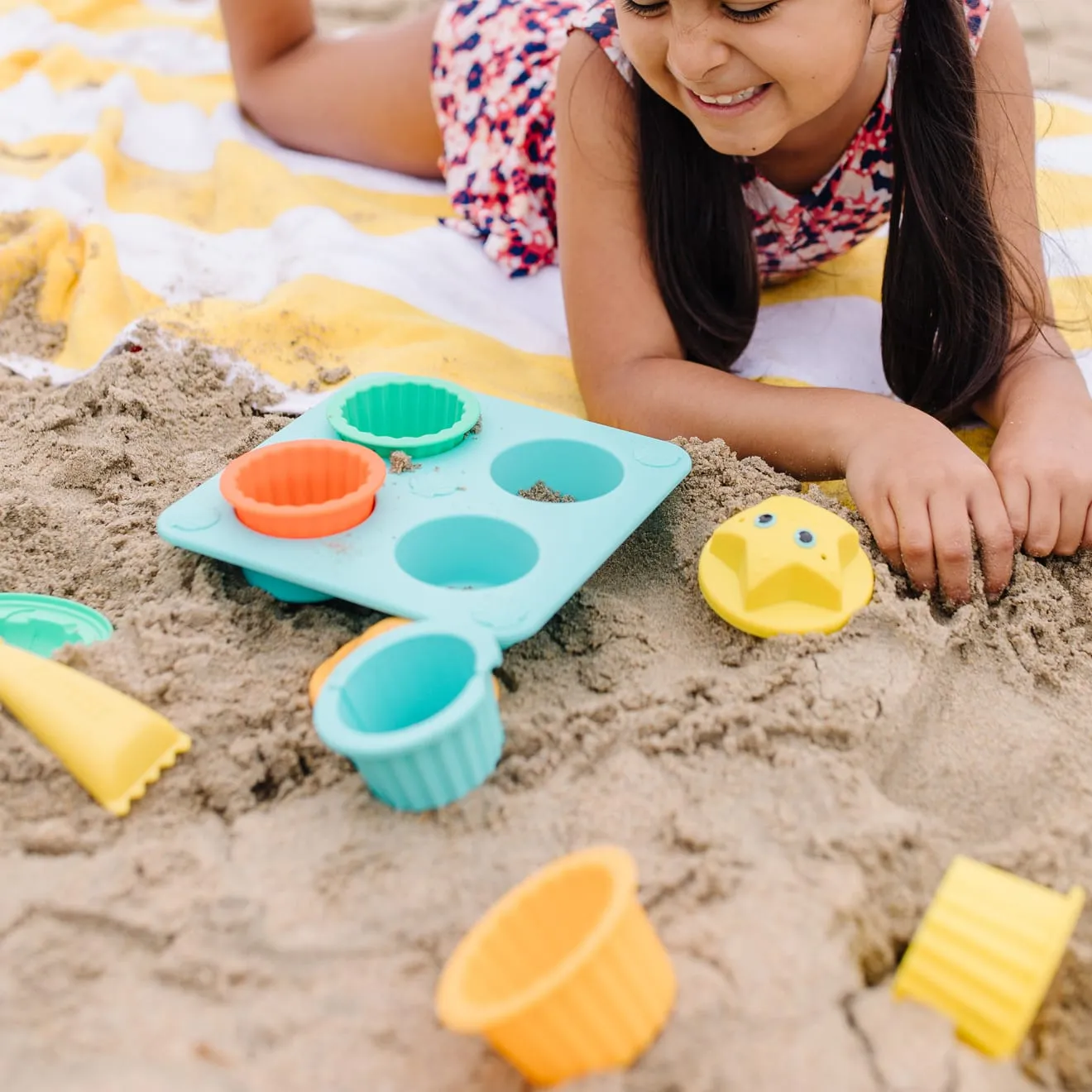 Seaside Sidekicks Sand Cupcake Set