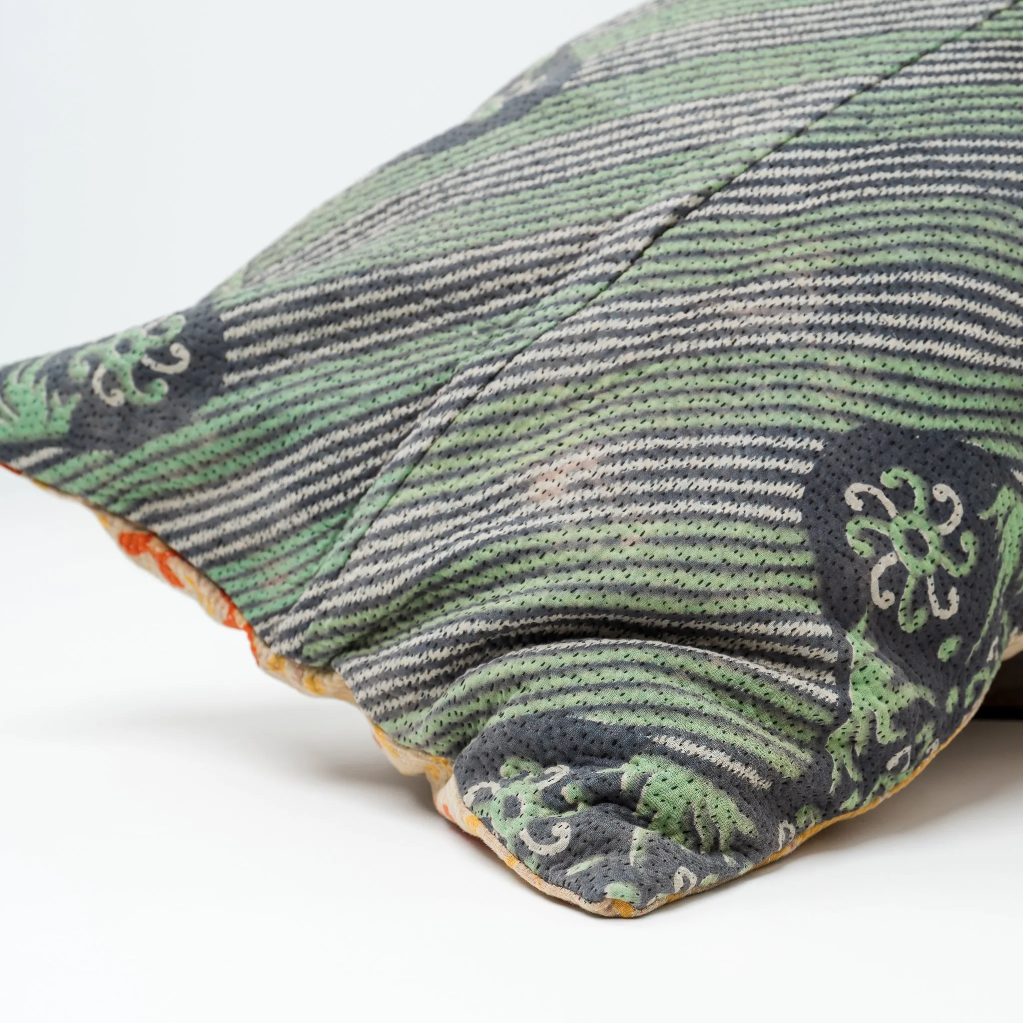 Vintage Kantha Lounge Pillowcase Black/Greens